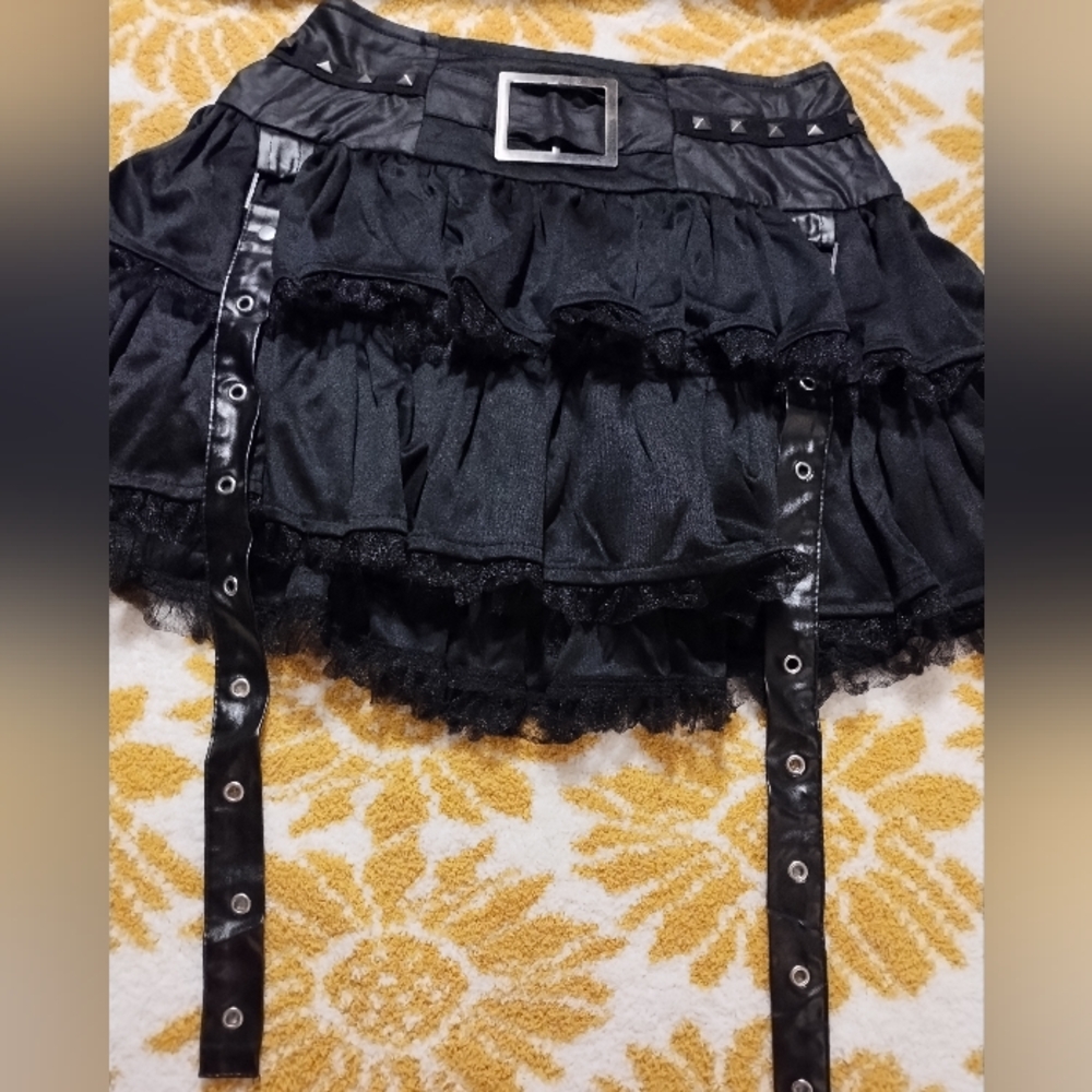Black Gothic Skirt with Buckle and Lace